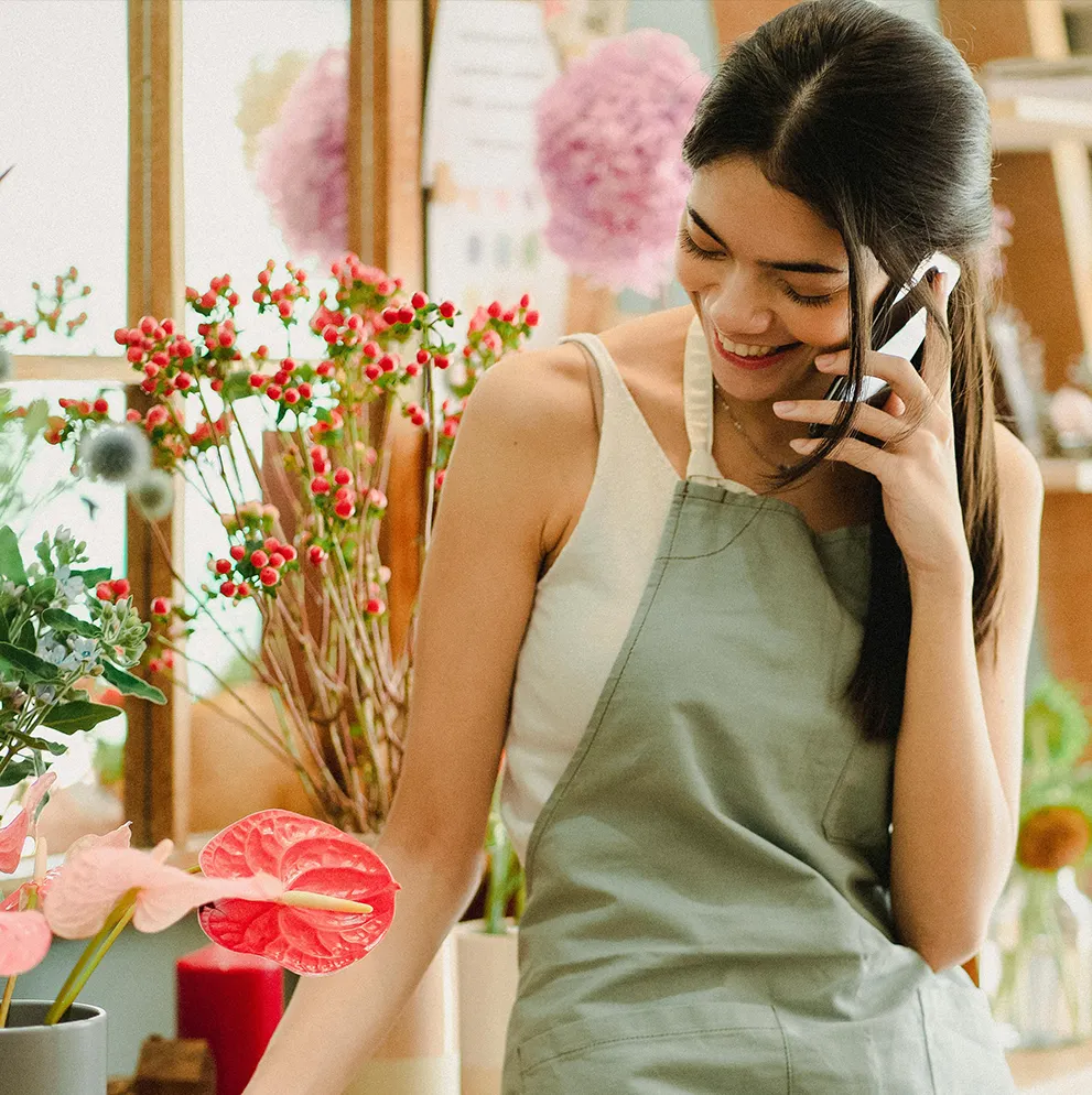 Tim iskusnih dekoratera, florista i tehničara